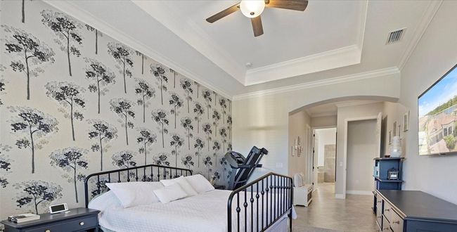 Master Bedroom looking into Bathroom | Image 24