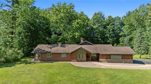 34995 Miles Rd, Moreland Hills, OH, 44022-2360 | Card Image