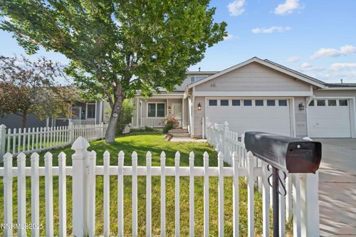 8451 Seal Beach Dr, Reno, NV, 89506-3156 | Card Image