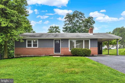 465 Pleasantview Rd, NEW CUMBERLAND, PA, 17070-3047 | Card Image