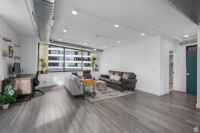 Living Room/Office Space. Could also be 3rd bedroom. | Image 21