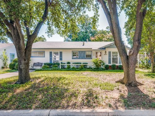 1405 Pikeview Ter, Arlington, TX, 76011-4729 | Card Image