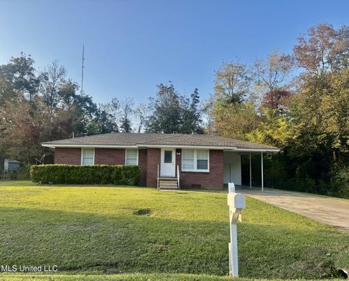 303 Ferriday Dr, Ridgecrest, LA, 71334-3615 | Card Image