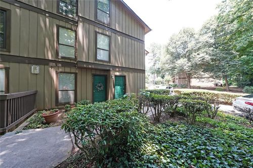 3907 Cedar Cir, Tucker, GA, 30084-7332 | Card Image