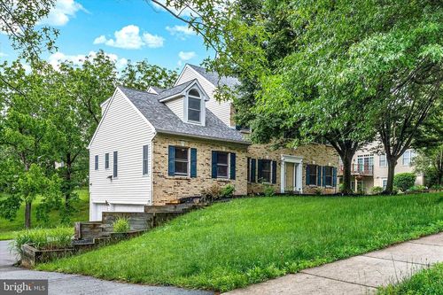 489 Reginald Ln, Collegeville, PA, 19426-1183 | Card Image