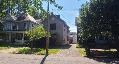 516 Warren Street, Marietta, OH, 45750 | Card Image