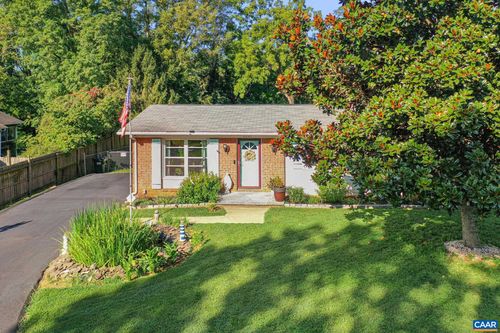 2225 Williamsburg Rd, CHARLOTTESVILLE, VA, 22901-1429 | Card Image