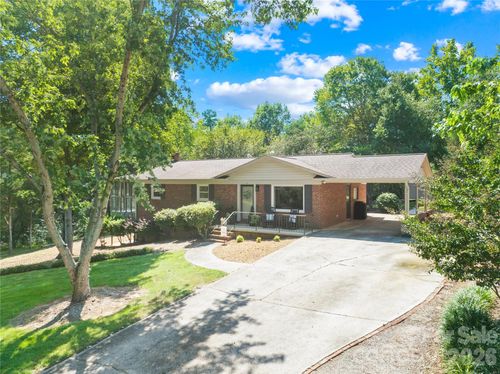 184 Hillsdale Ln, Taylorsville, NC, 28681-3524 | Card Image