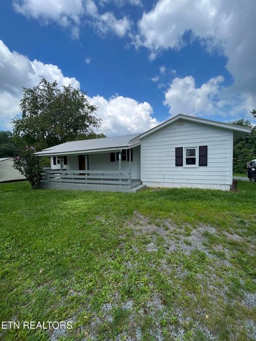 1902 Omaha Ln, Johnson City, TN, 37601-5082 | Card Image