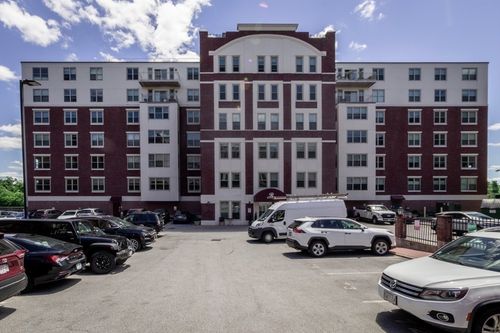 207-70 Washington St, Haverhill, MA, 01832-5751 | Card Image