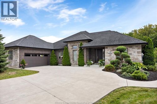 8409 Aalbers Cres, Mcgregor, ON, N0R1J0 | Card Image