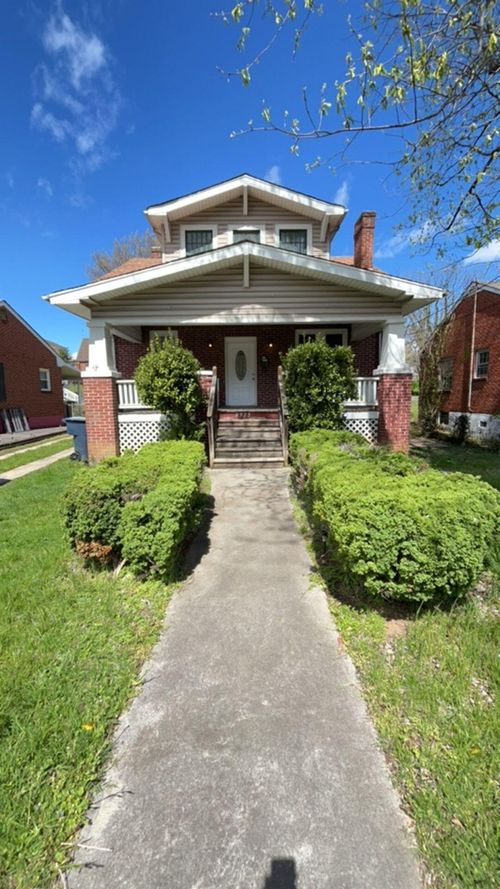 2923 Melrose Ave Nw, Roanoke, VA, 24017-5919 | Card Image