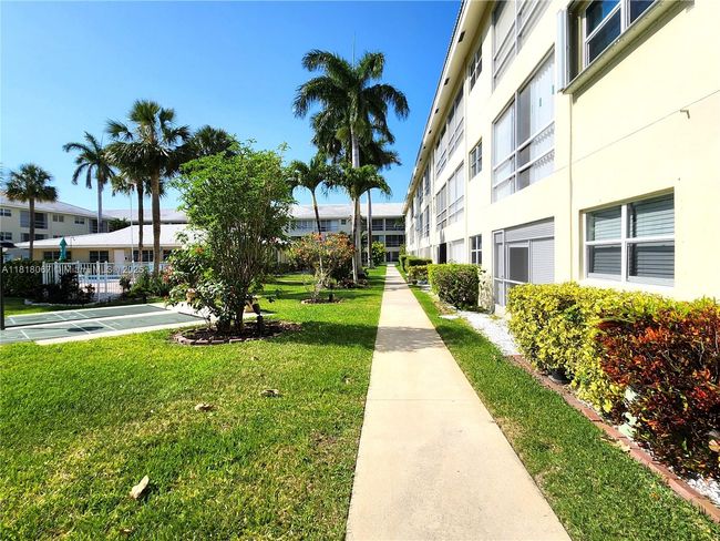 APT-149 - 1951 Ne 39 Th St, Condo with 2 bedrooms, 2 bathrooms and null parking in Lighthouse Point FL | Image 22
