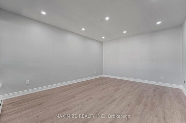 192 - 1055 Dundas St E, Condo with 3 bedrooms, 1 bathrooms and null parking in Mississauga ON | Image 14