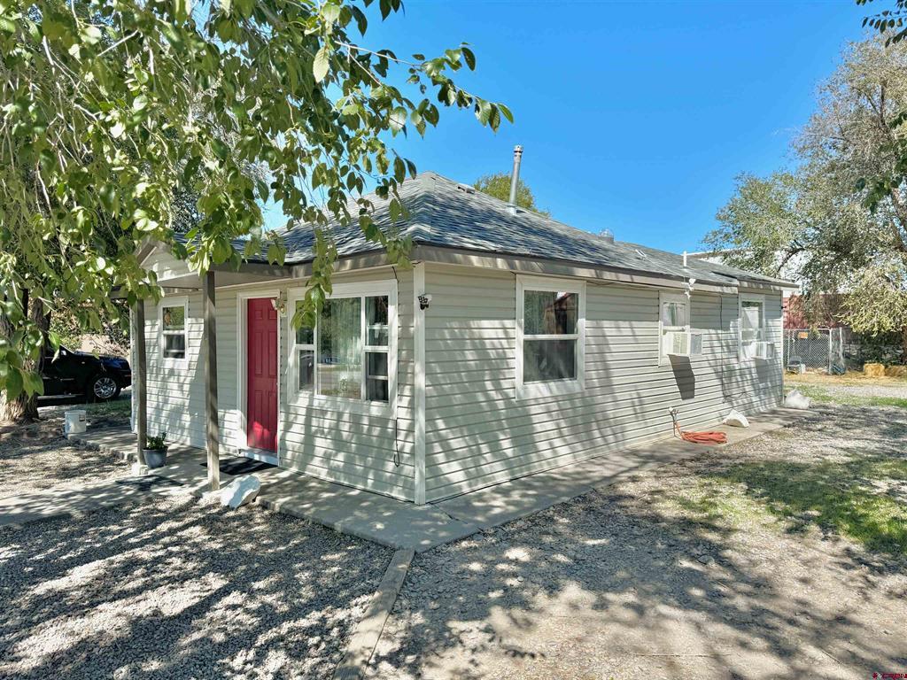 Selig Ave, Montrose, CO 81401