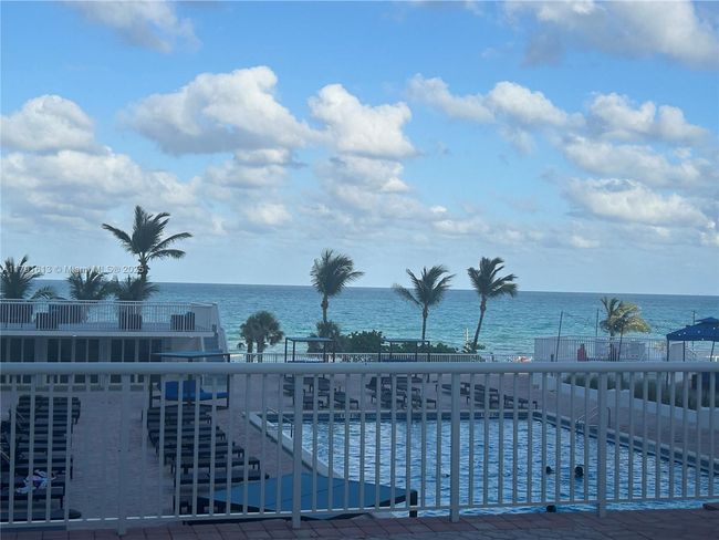 APT-434 - 5401 Collins Ave, Condo with 2 bedrooms, 2 bathrooms and null parking in Miami Beach FL | Image 29