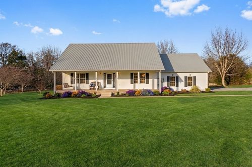 954 Newt Vanattia Rd, Hillsboro, TN, 37342-3642 | Card Image