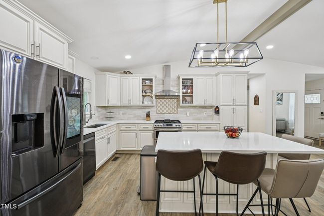 10-web-or-mls-Suterland Rd-2406-010 | Image 10