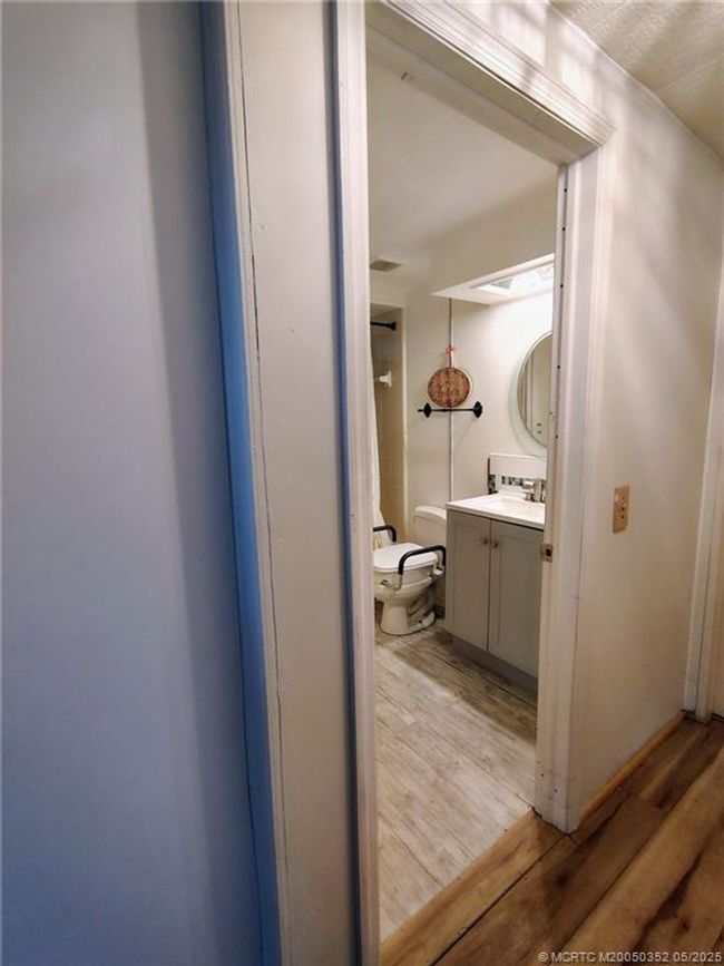 4225 1 St Ct, House other with 2 bedrooms, 2 bathrooms and 1 parking in Lantana FL | Image 14