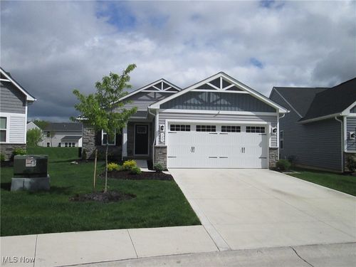 135 Eagle Cir, Amherst, OH, 44001-3807 | Card Image