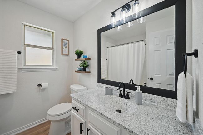 400 Baldwin Dr, House other with 3 bedrooms, 2 bathrooms and null parking in Joshua TX | Image 19