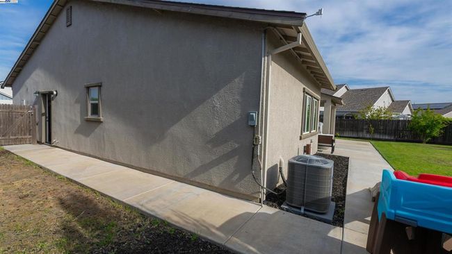 2650 Adams Ln, House other with 3 bedrooms, 2 bathrooms and 2 parking in Manteca CA | Image 35