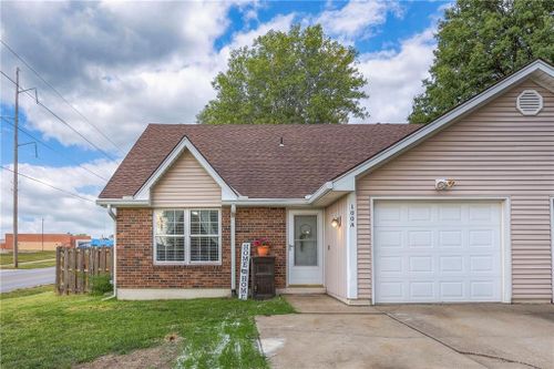 a-100 Nw Garden Street, Grain Valley, MO, 64029 | Card Image