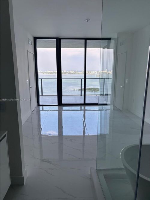 unit-3705-700 Ne 24th St, Miami, FL, 33137-5511 | Card Image