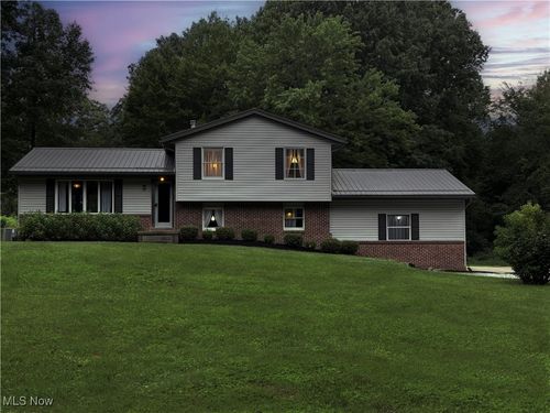 10081 Asbury Rd, Mantua, OH, 44255-9761 | Card Image