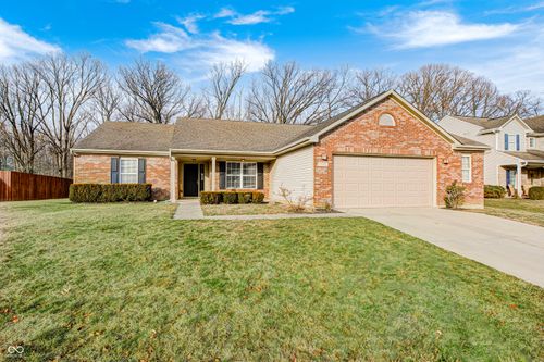 7440 Oakview Dr, Avon, IN, 46123-9463 | Card Image