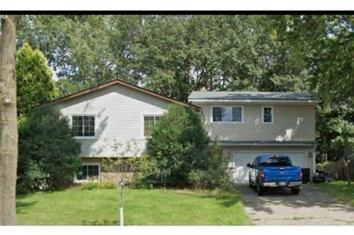 504 Crestview Dr S, Maplewood, MN, 55119-5502 | Card Image