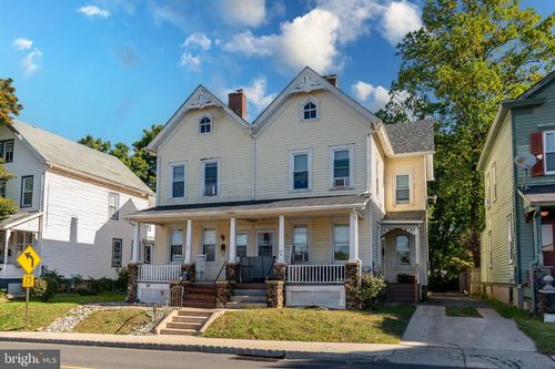 b-25 N Main Street, FLEMINGTON, NJ, 08822 | Card Image