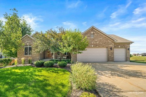 724 Emanuel Ln, Sycamore, IL, 60178-4410 | Card Image