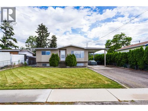 685 Quigley Rd, Kelowna, BC, V1X1A6 | Card Image