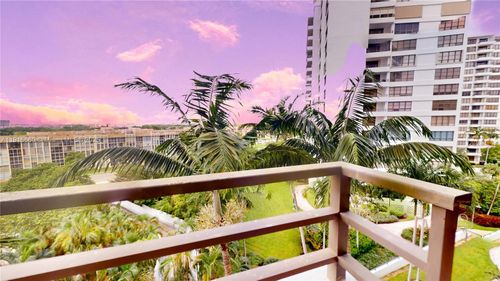 408-500 Three Islands Blvd, Hallandale Beach, FL, 33009-2838 | Card Image