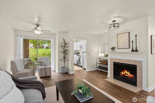 305j-5300 Harbour Pointe Blvd, Mukilteo, WA, 98275-5115 | Card Image