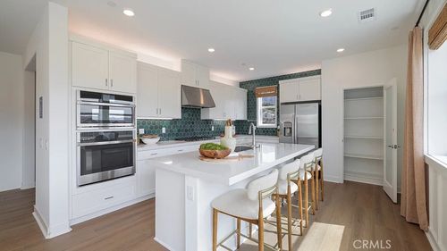 2148 Aneto Way, Santa Paula, CA, 93060-1860 | Card Image