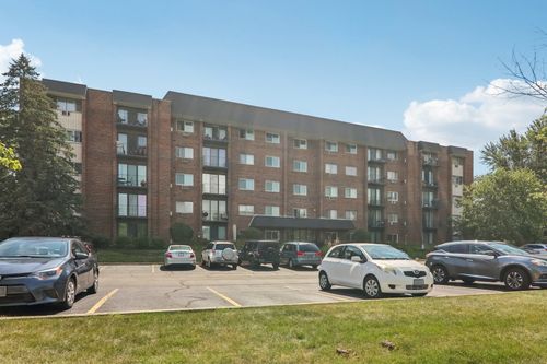 apt-1e-4711 Saint Joseph Creek Rd, Lisle, IL, 60532-1808 | Card Image