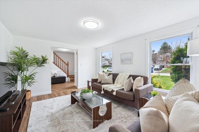 383 Ironwood Rd, House other with 4 bedrooms, 3 bathrooms and 2 parking in Guelph ON | Image 4