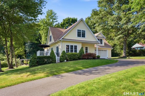 16 Blueberry Hill Rd, Bridgewater, CT, 06752-1304 | Card Image