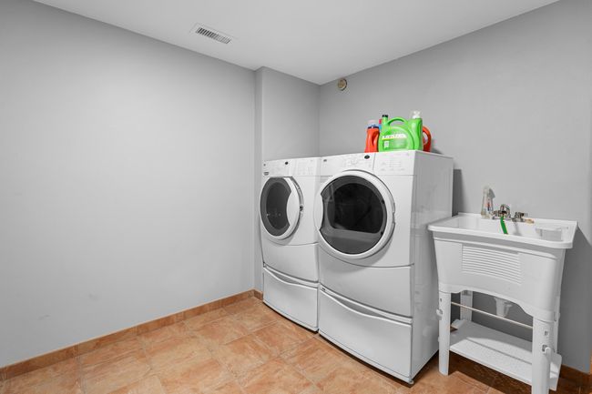 Basement laundry room | Image 52