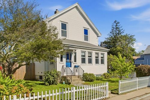 28 Merton Rd, Newport, RI, 02840-3634 | Card Image
