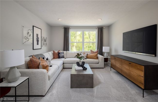 Second level loft space, great for entertaining or movie night! | Image 9