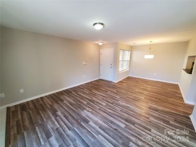 Q - 5003 Sharon Road, Condo with 2 bedrooms, 2 bathrooms and null parking in Charlotte NC | Image 3