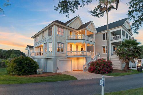 1647 Marsh Harbor Ln, Mount Pleasant, SC, 29464-4569 | Card Image