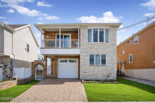 41 Martin Ave, Staten Island, NY, 10314-6805 | Card Image