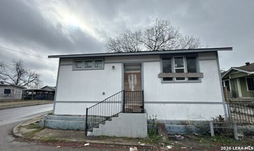 2402 W Martin St, San Antonio, TX, 78207-2916 | Card Image