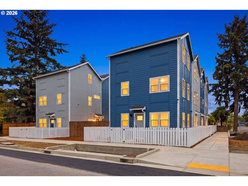 7804 Se Henderson St, Portland, OR, 97206-7828 | Card Image