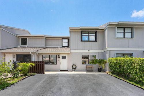 5324 Tennis Ln, Delray Beach, FL, 33484-6639 | Card Image