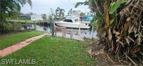 2232 Marina Park Dr, Fort Myers, FL, 33905-4707 | Card Image
